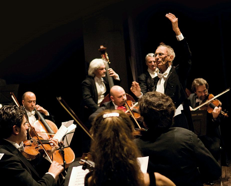 L'orchestra del Teatro incanta con la guida di Renzetti - Notizie 